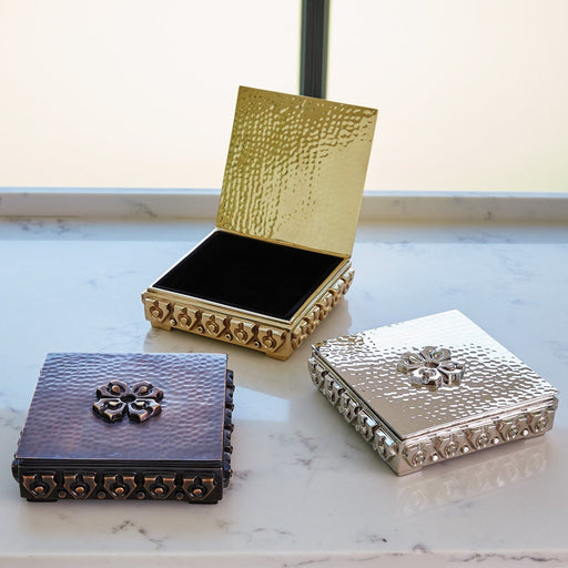 Global Views Celtic Box