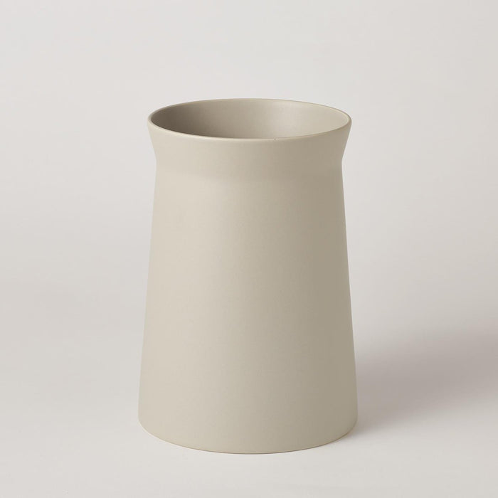 Global Views Soft Curve Vase