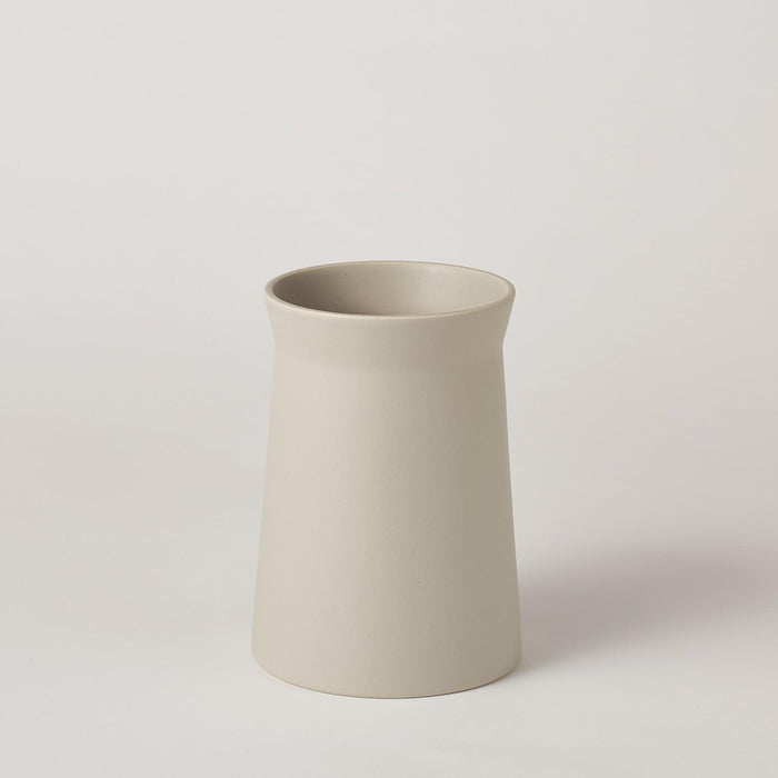 Global Views Soft Curve Vase